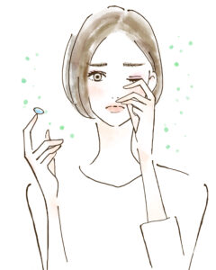 花粉症による目のゴロゴロ感や危険なサインを特定し、コンタクトレンズの適切な使用方法や対策を決定するために、医師による診察や相談を受けている女性の様子